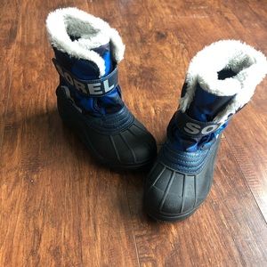 Sorel snow boots size 12